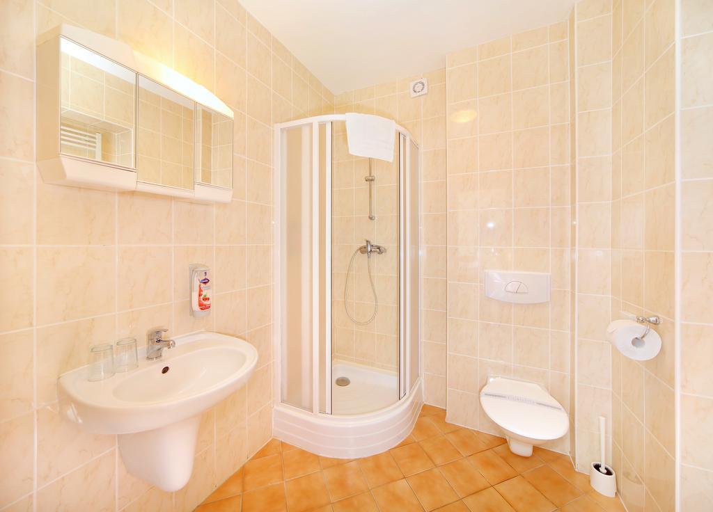 Palace Club Špindlerŭv Mlýn Kamer foto