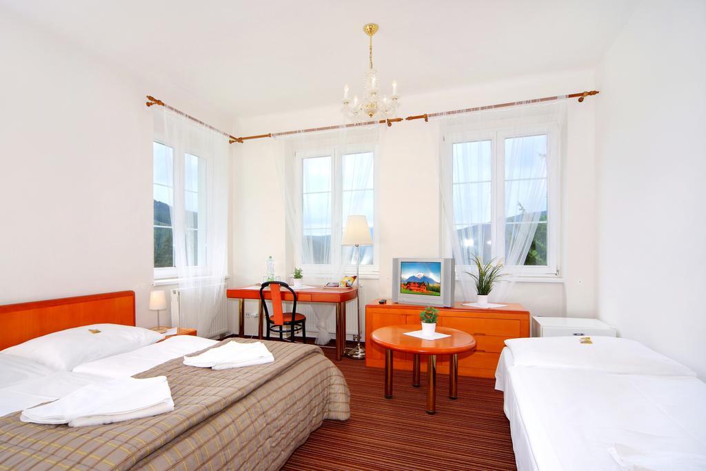 Palace Club Špindlerŭv Mlýn Kamer foto