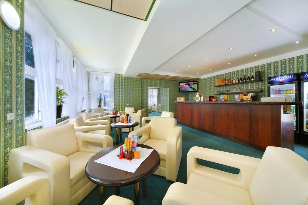 Palace Club Špindlerŭv Mlýn Buitenkant foto