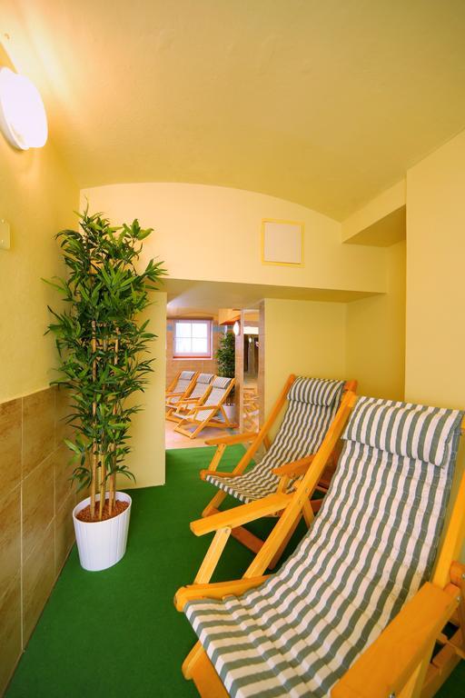 Palace Club Špindlerŭv Mlýn Buitenkant foto