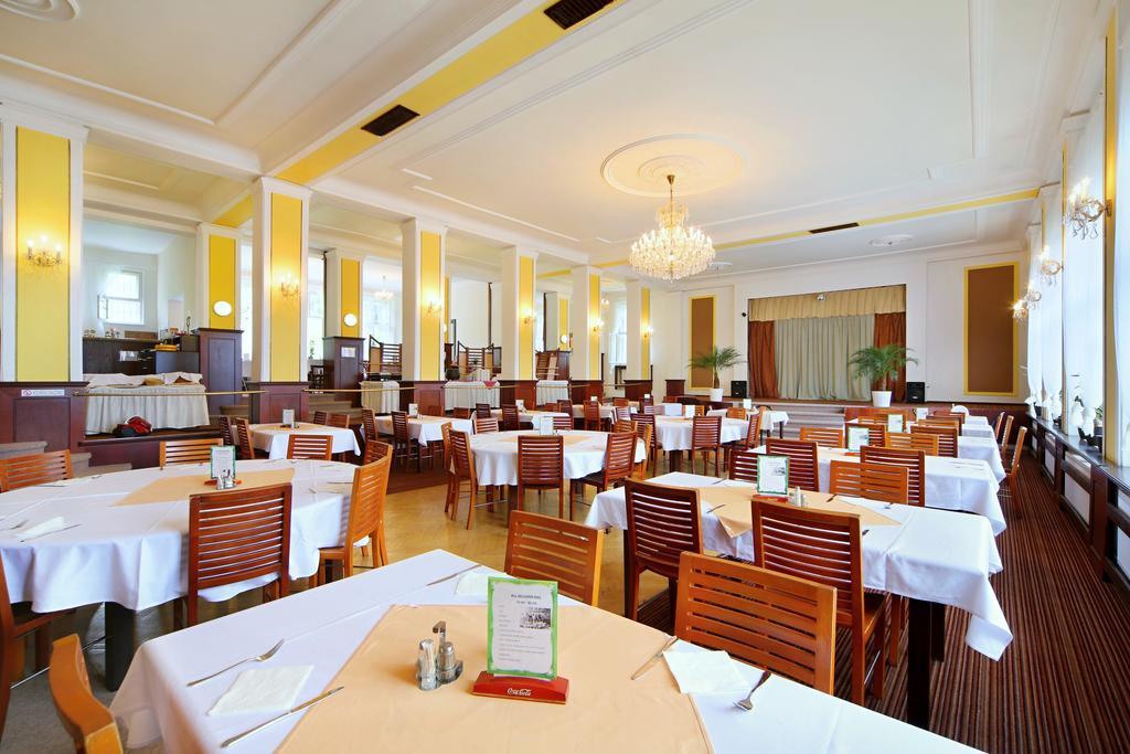 Palace Club Špindlerŭv Mlýn Buitenkant foto